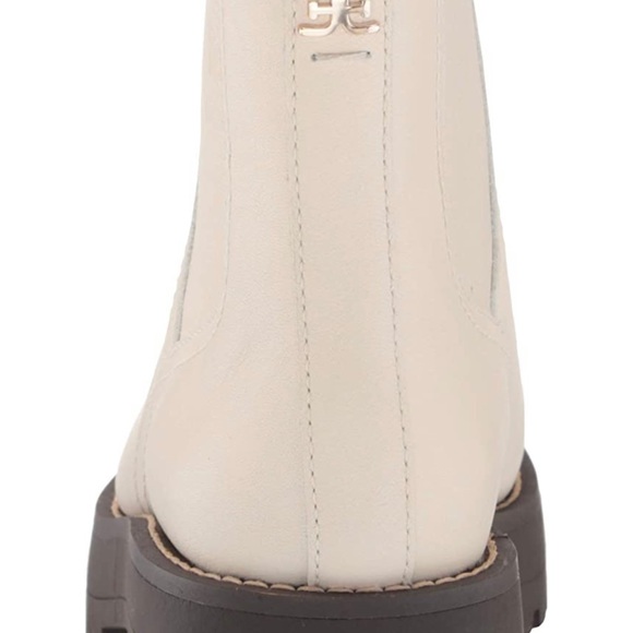 Sam Edelman Justina Chelsea Boots - Picture 3 of 5